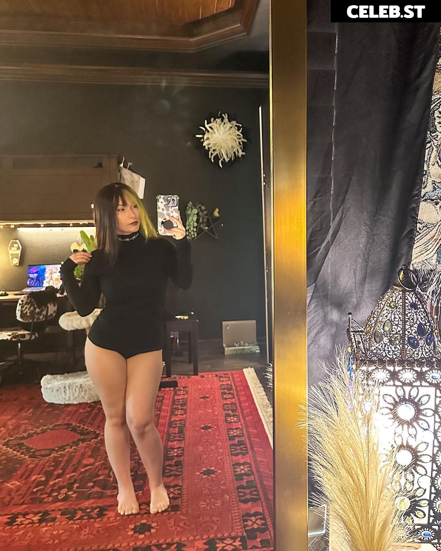 bigtittygothegg / goth__egg / goth.egg / Lee Lee Image 12266989