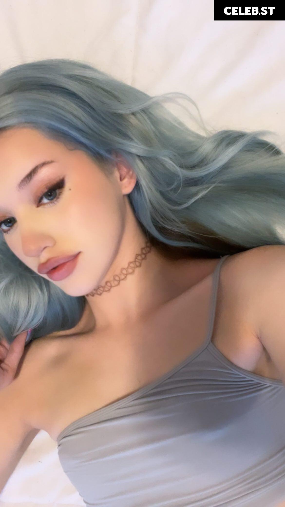 veefroggy / veronika Image 12269520