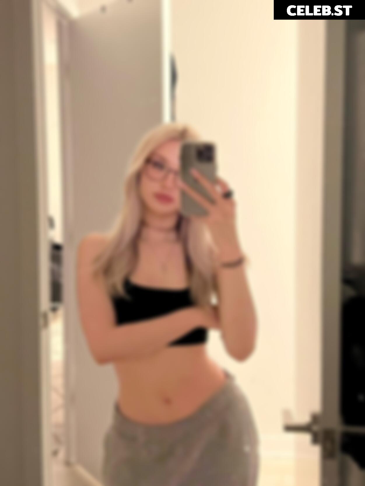 veefroggy / veronika Image 12269487