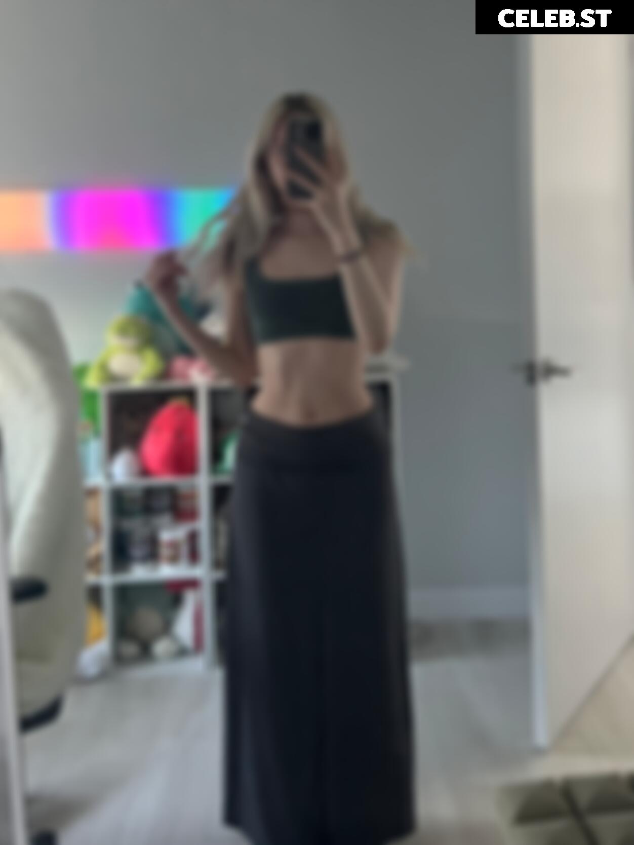 veefroggy / veronika Image 12269486