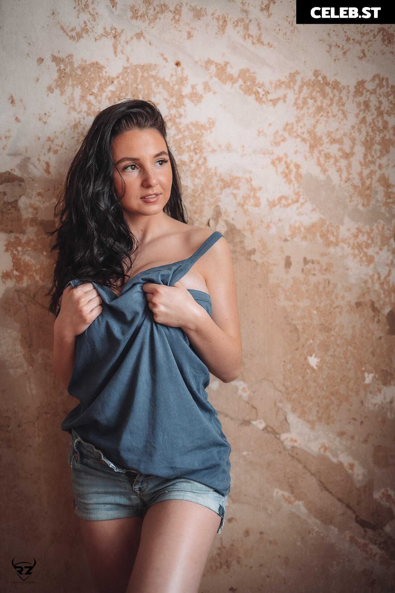 Laurine Image 12276951