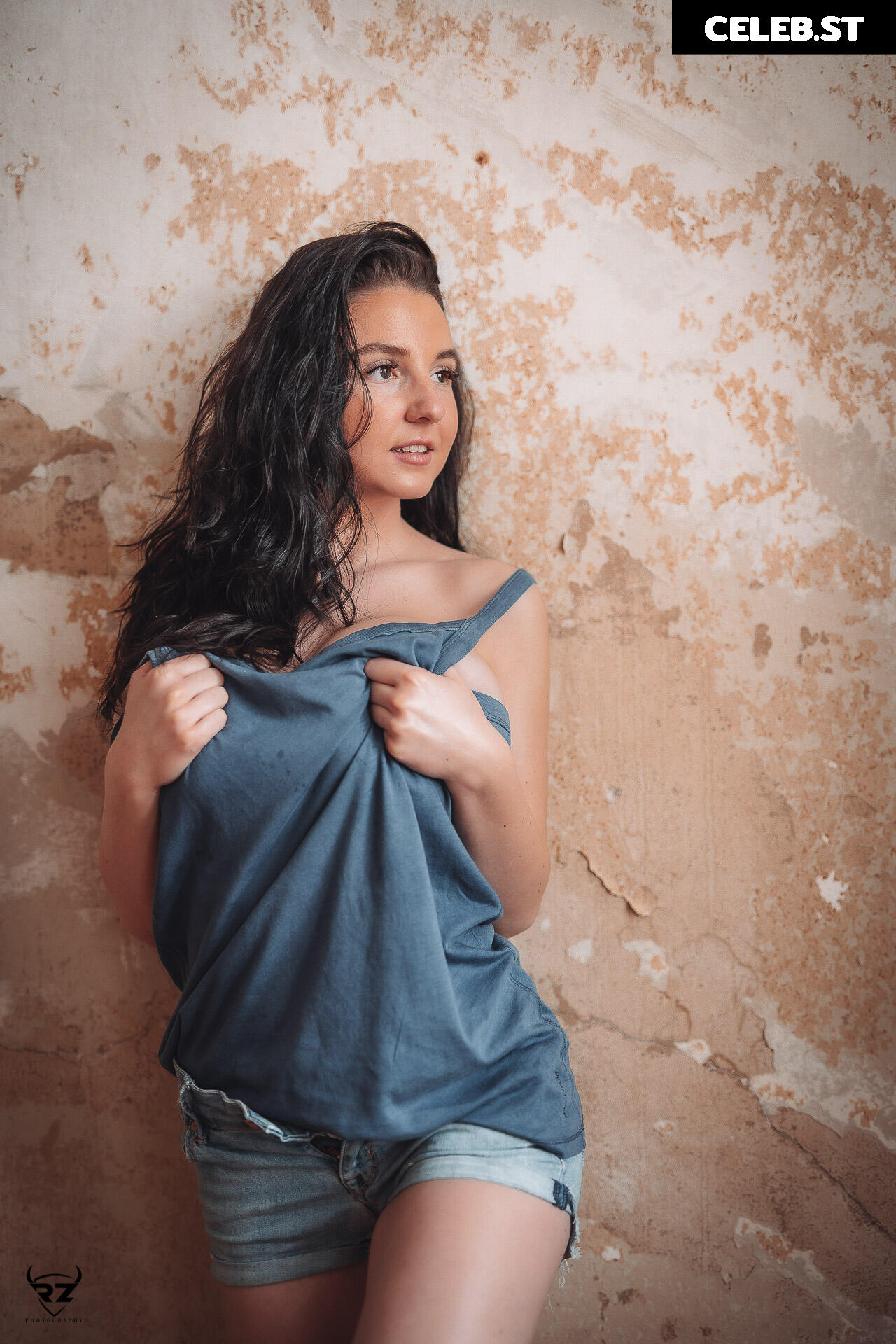 Laurine Image 12276971