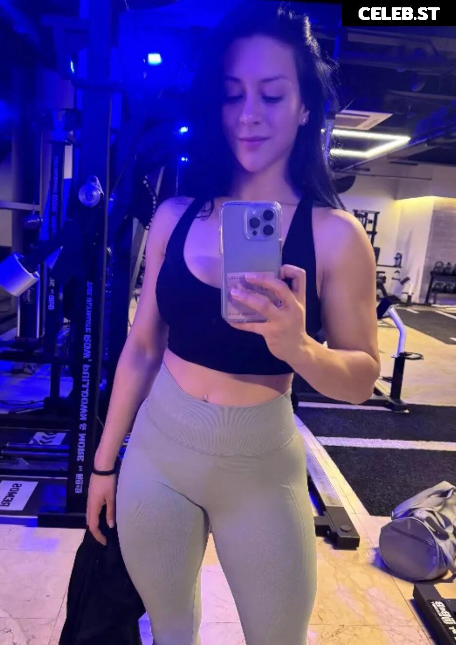 Stephanie vaquer Image 12270977