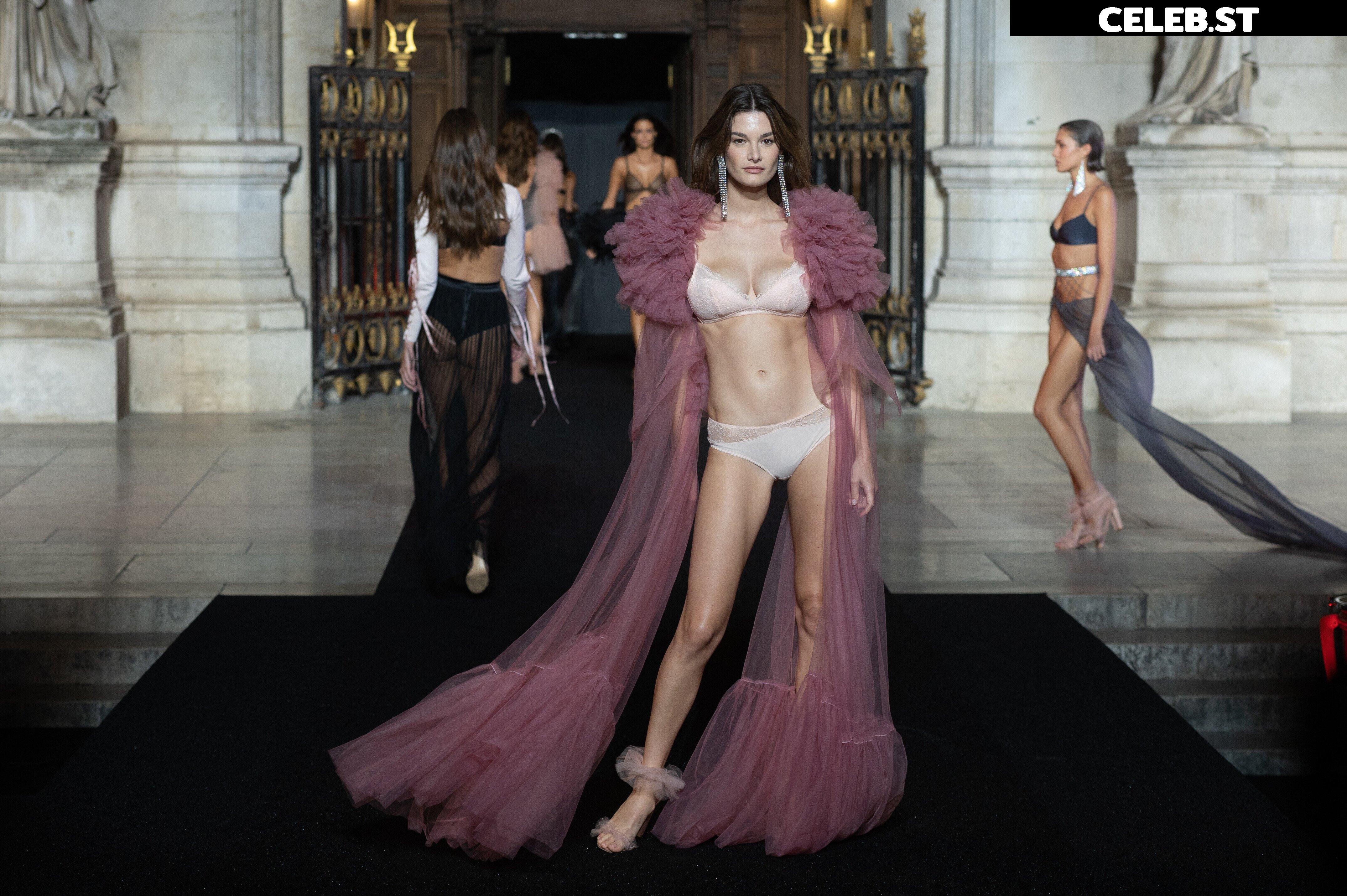 Ophelie Guillermand Image 12270577