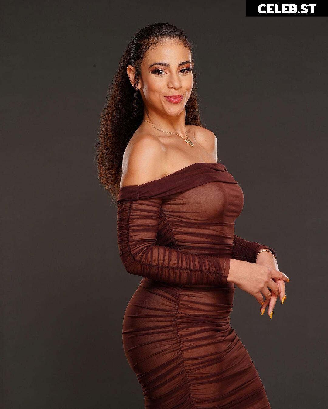 Samantha Irvin - WWE Image 12270323