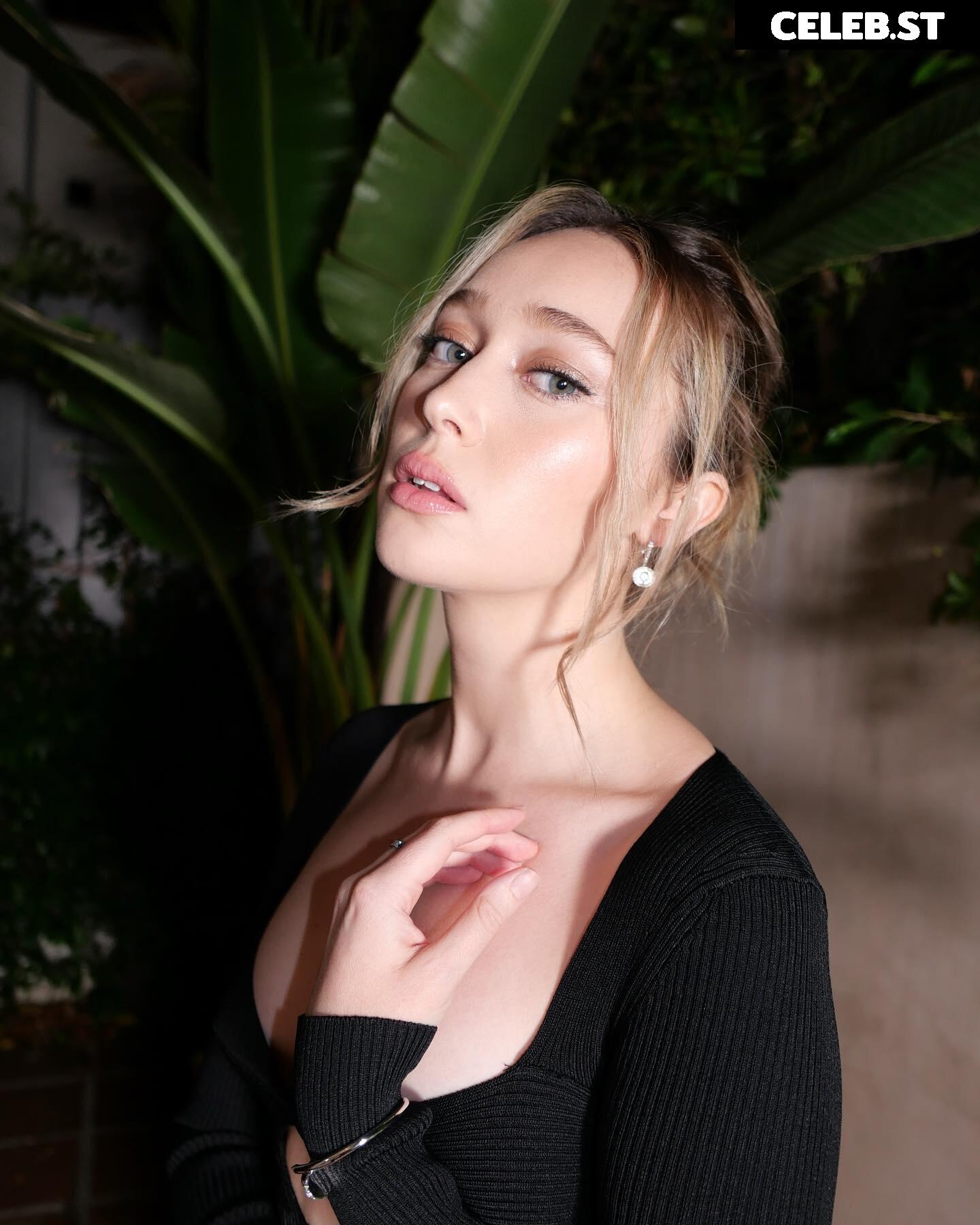 Alycia Debnam Carey Image 12270322