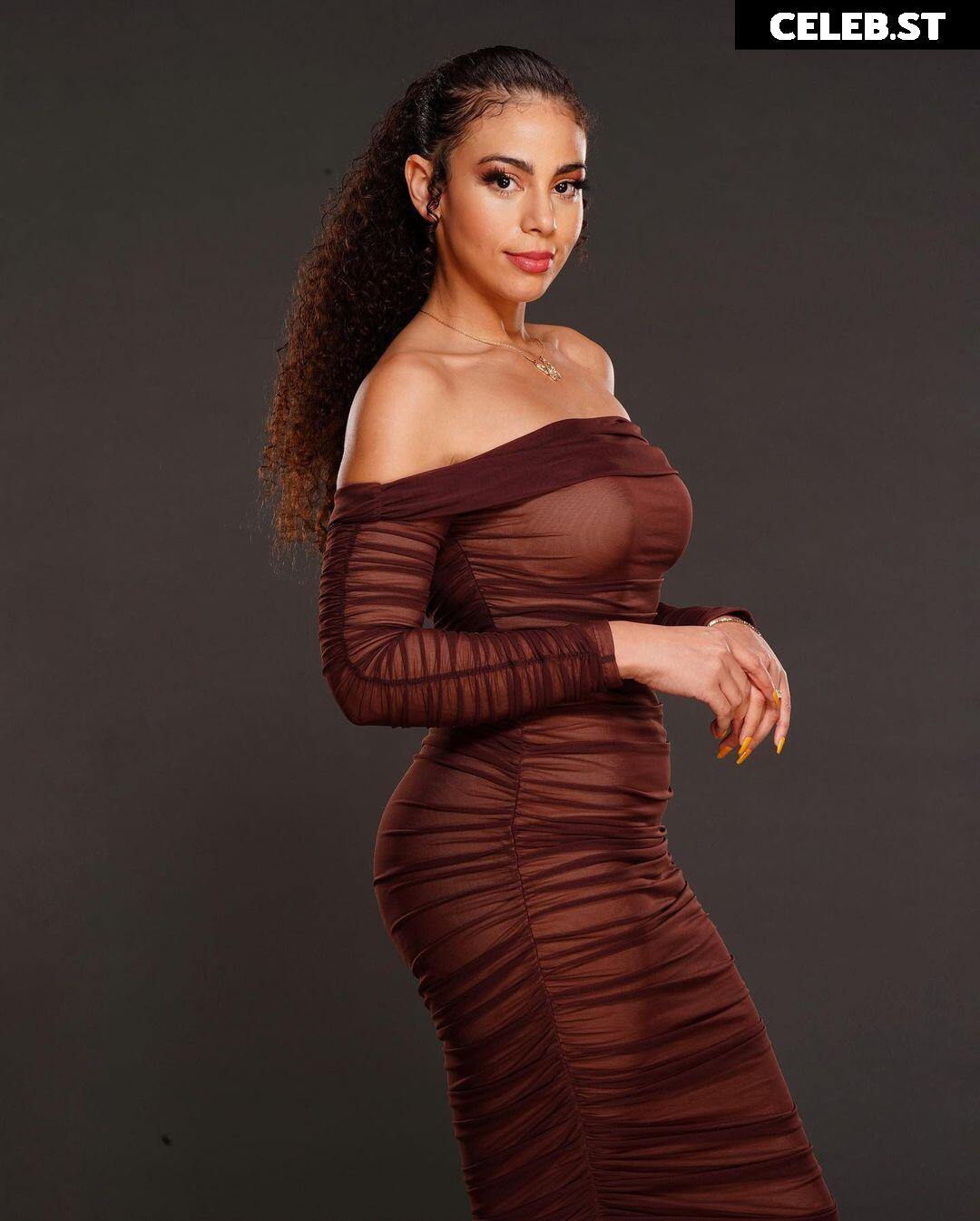 Samantha Irvin - WWE Image 12270317