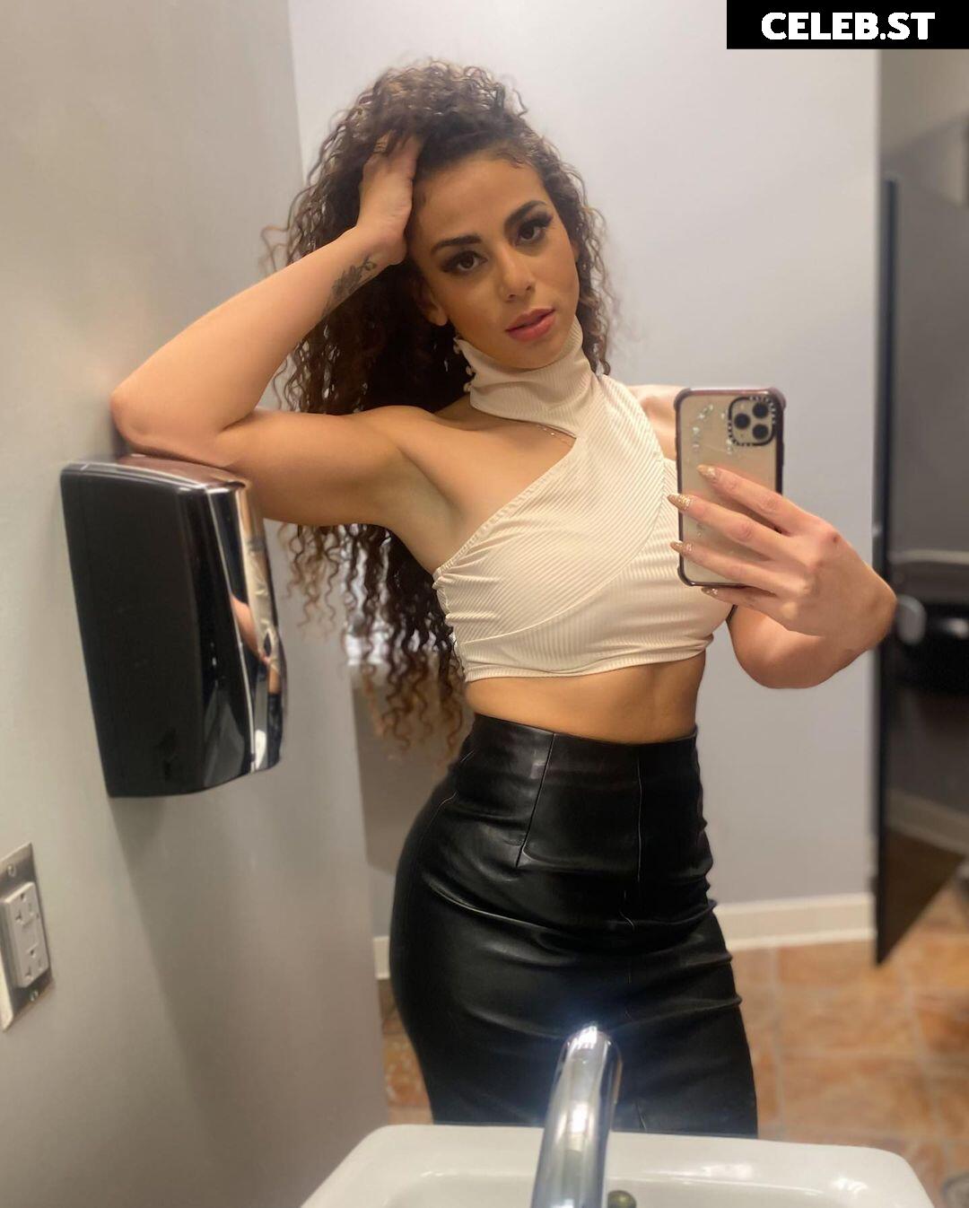 Samantha Irvin - WWE Image 12270294