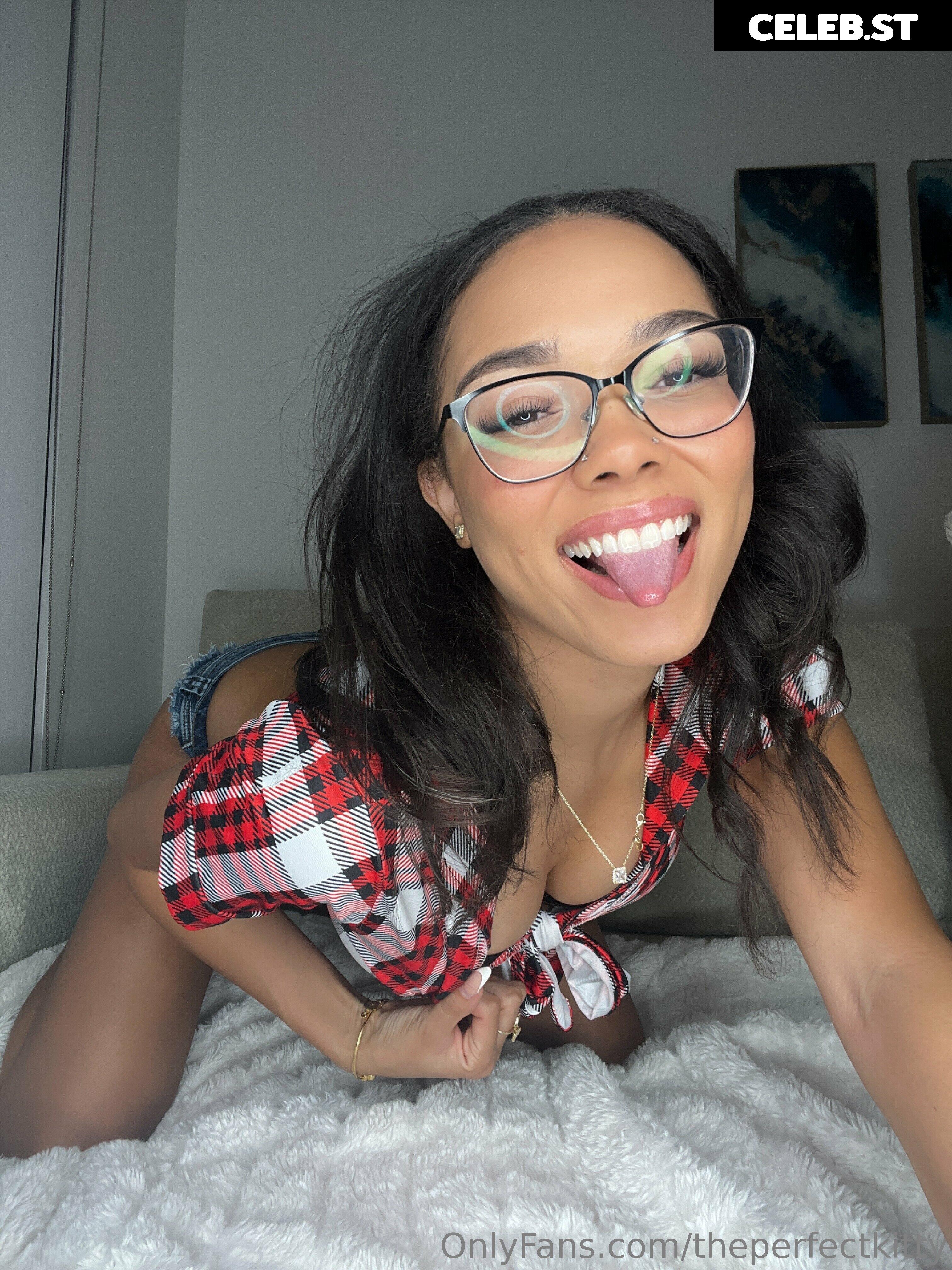 Nerdy petite kitty / theperfectkitty Image 12297264