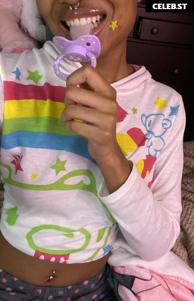 Strawbearykiller / lilpinkbearypup / Jaela-kai Image 12291331