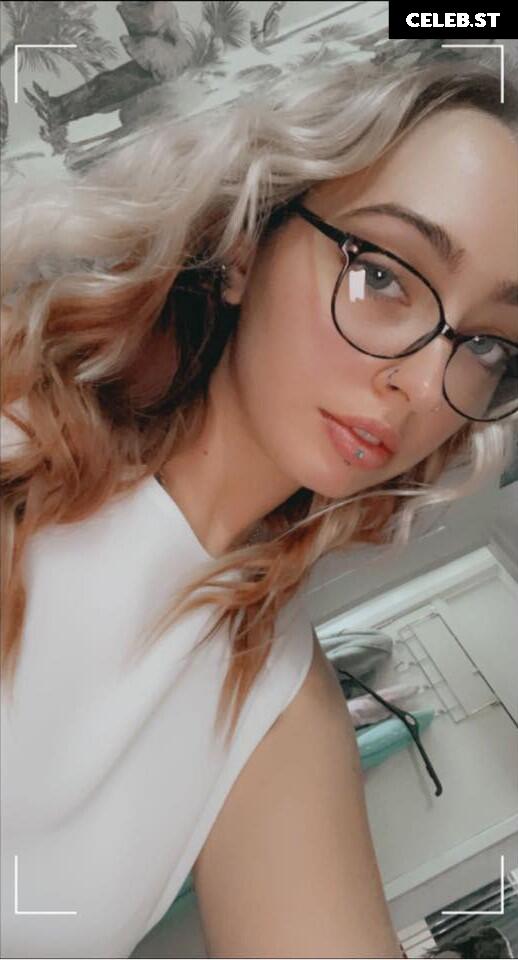 skye arnold  /  skye.paige Image 12288204