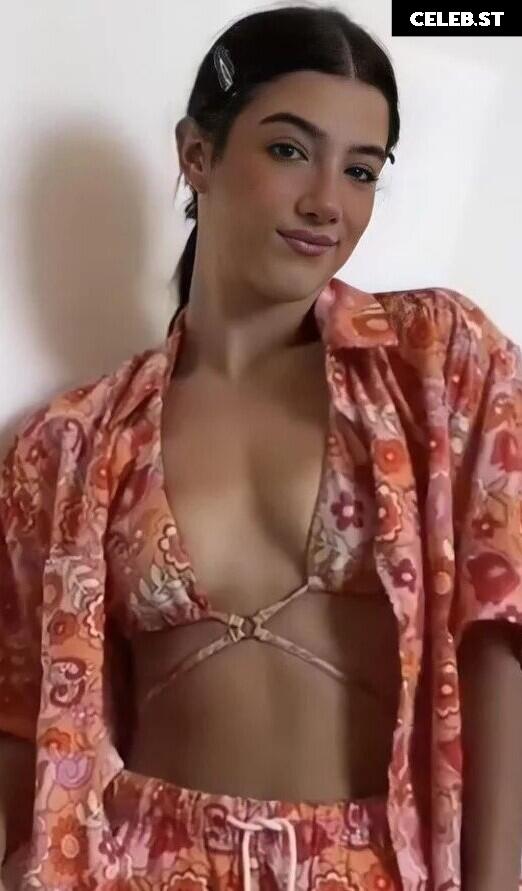 Charli D&#039;Amelio / Charli Damelio Image 12285199