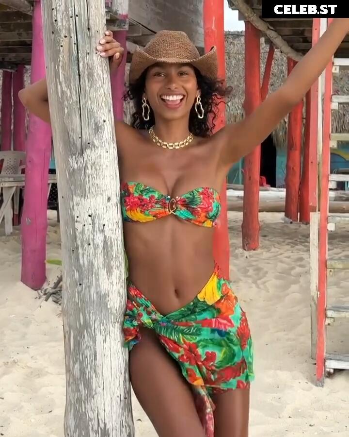 Mila Cabrera Image 12283541