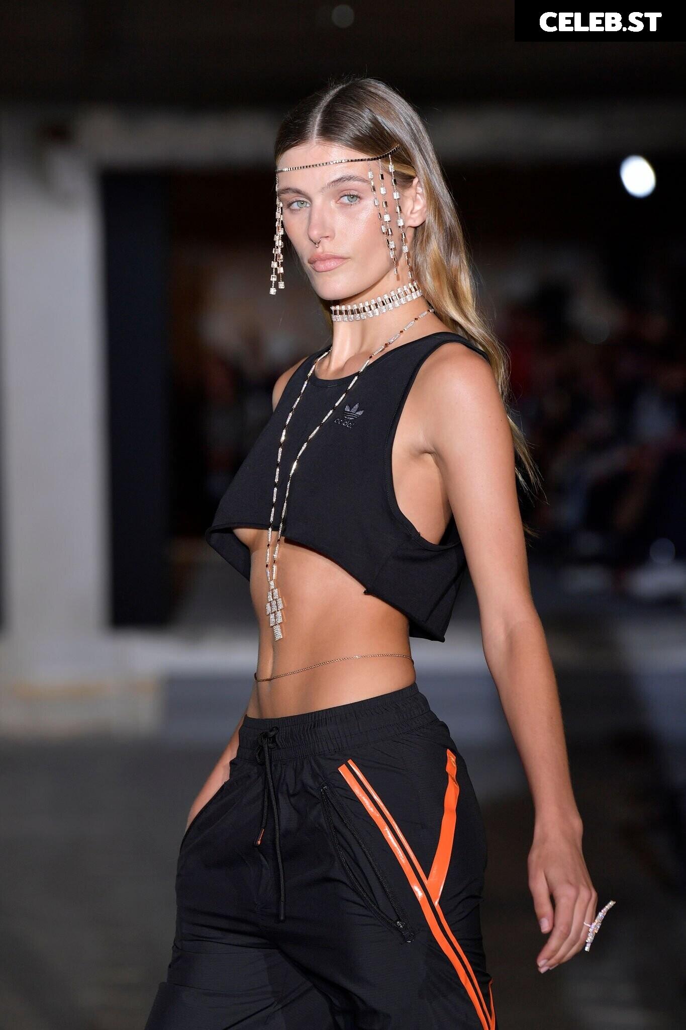 Madison Headrick Image 12282449