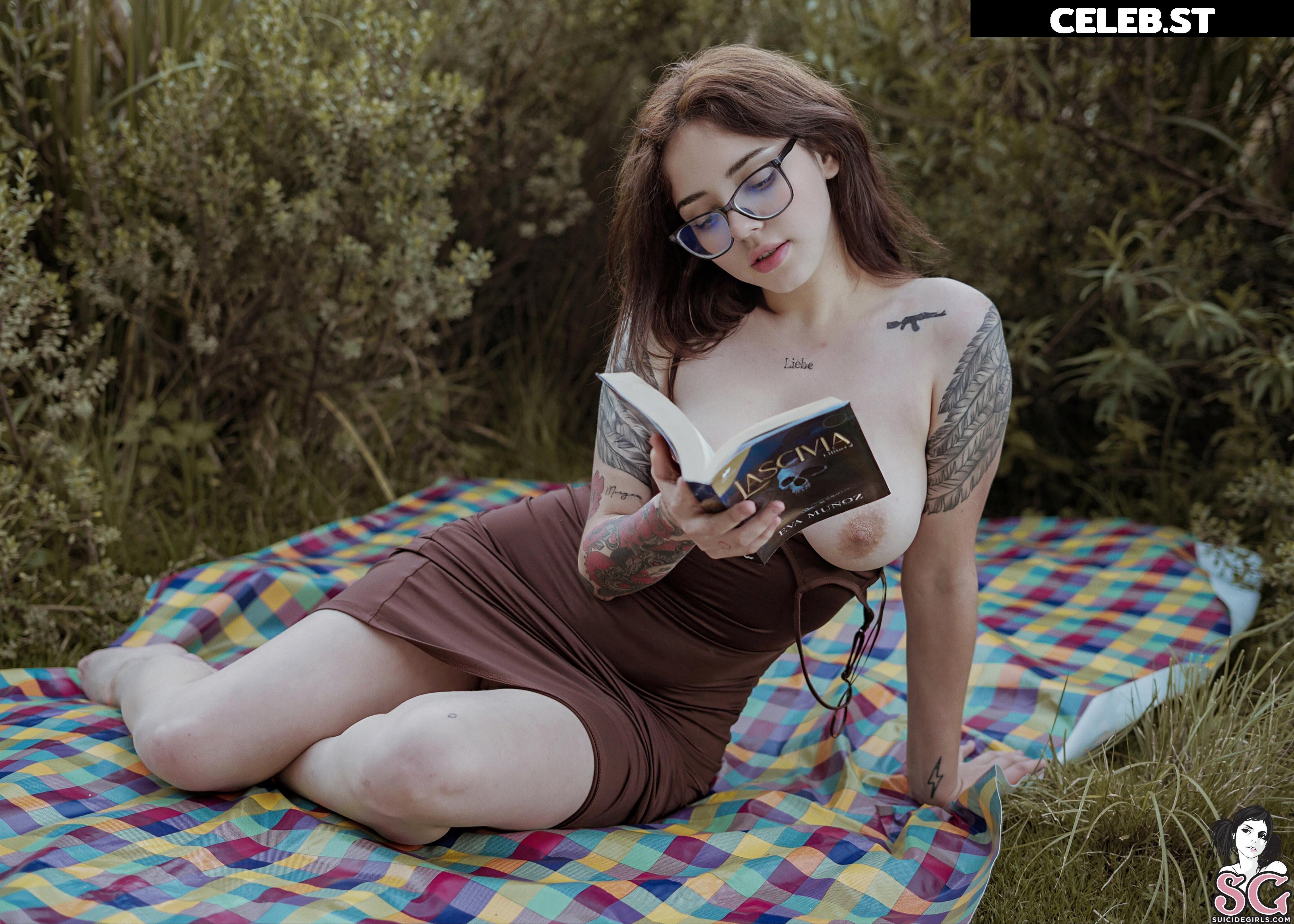 Neveska Martinez Image 12165854