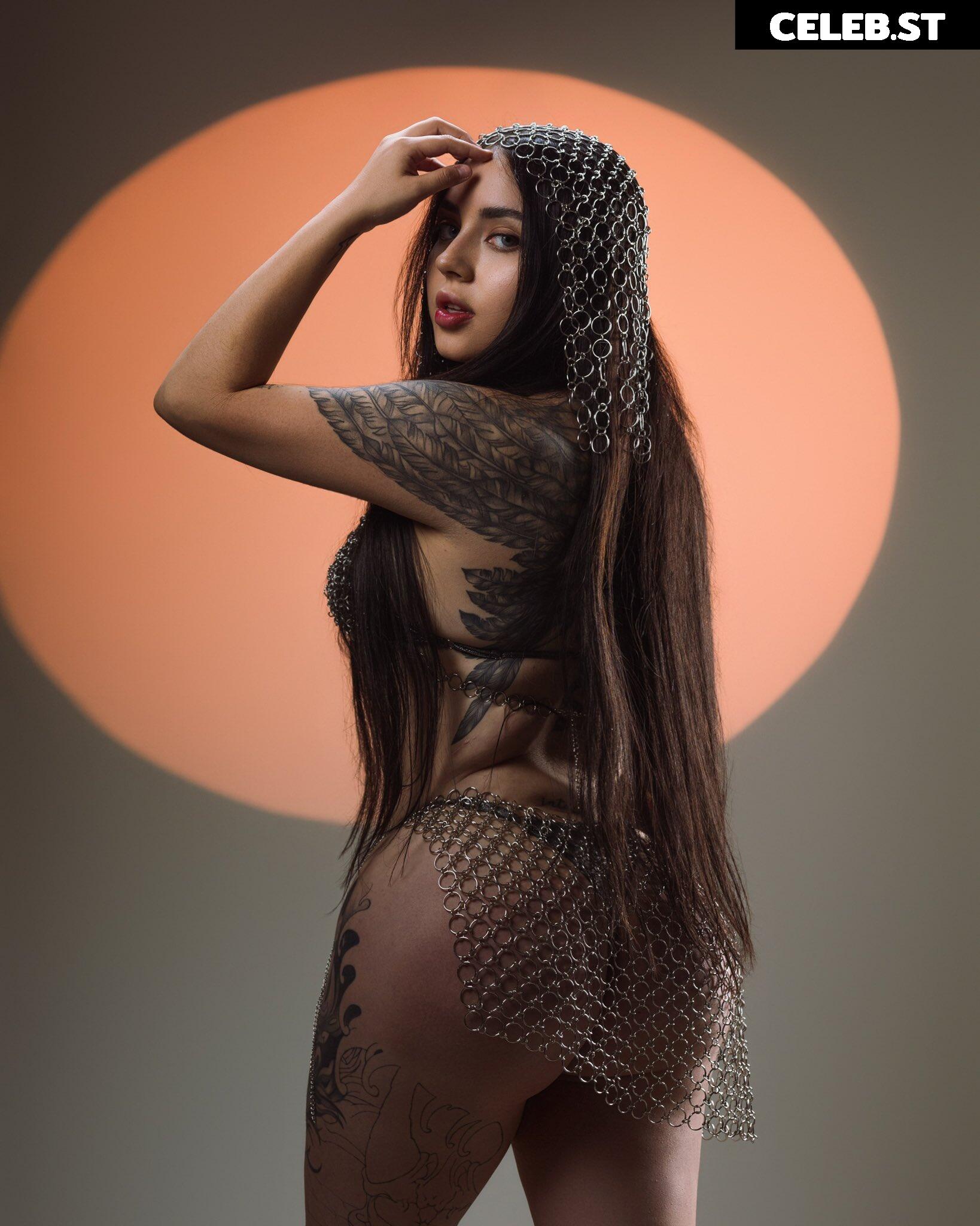 Neveska Martinez Image 12165875