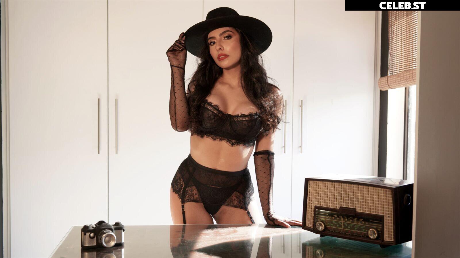 itsdarly / rosalie_vega Image 12174893