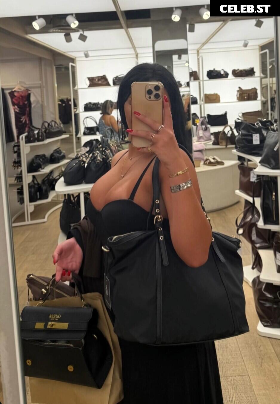 _.Lyuda._ / _.lyudka._1 / big mama Image 12170930