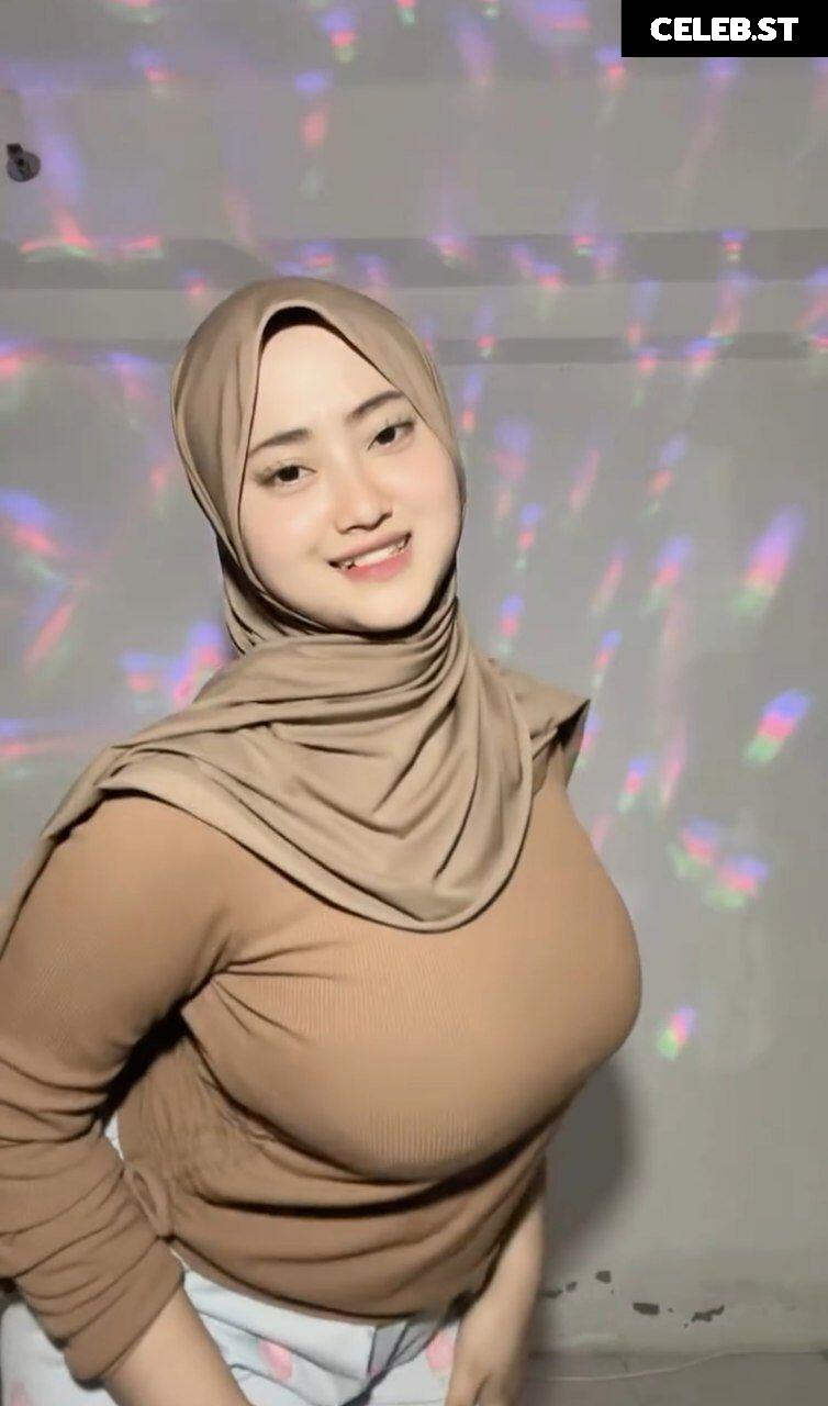 Nurmahmt / Nurma Hamastuti / nurma.hmt Image 12145654