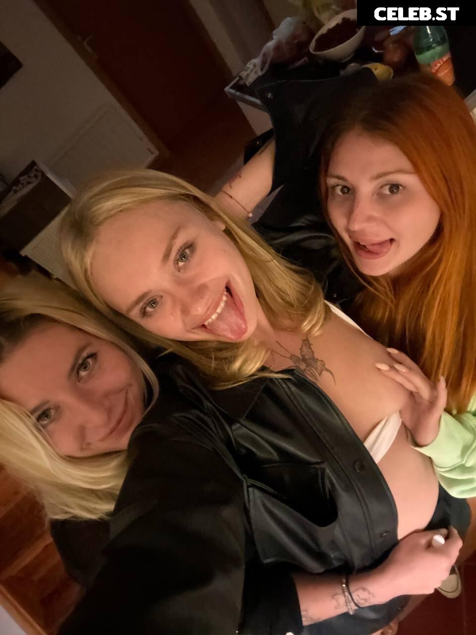 Maria Kovalchuk / marielouna__ / ae3mari.lu Image 12142161