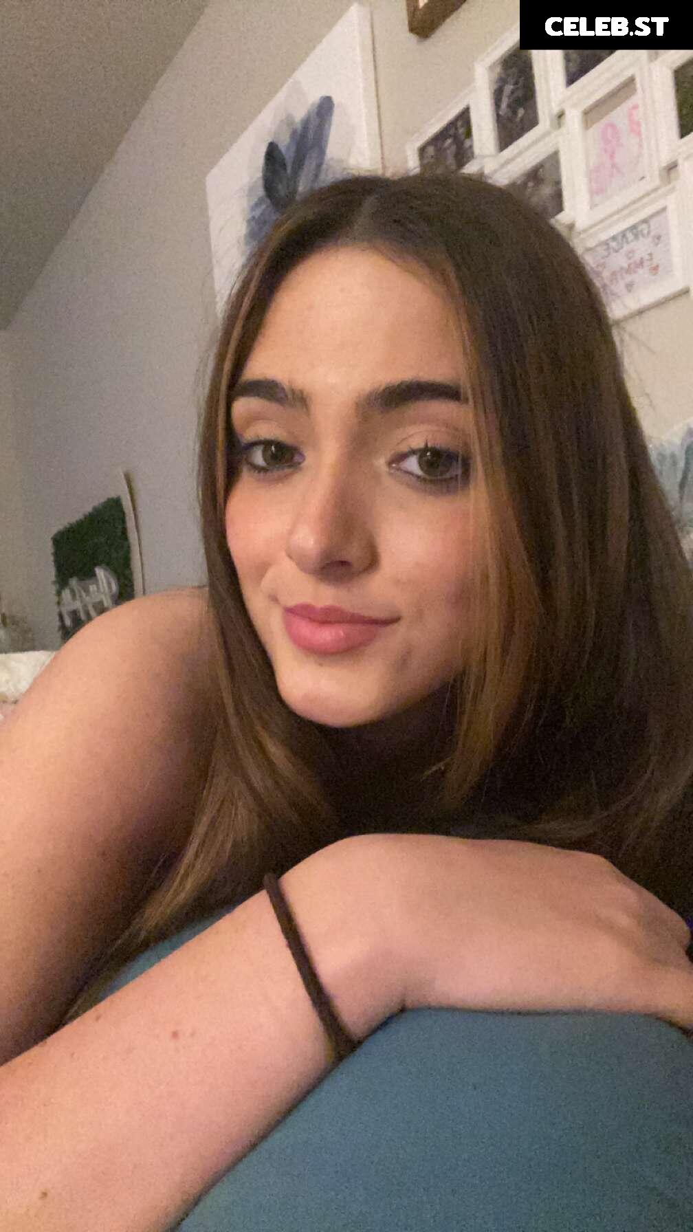 Ansley Spinks Image 12118034