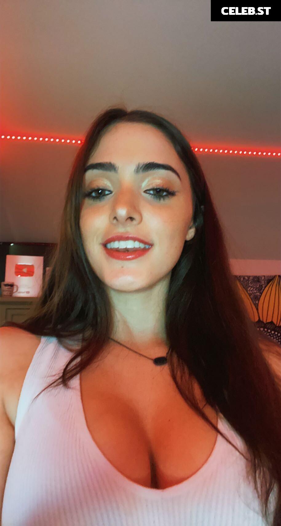 Ansley Spinks Image 12118038