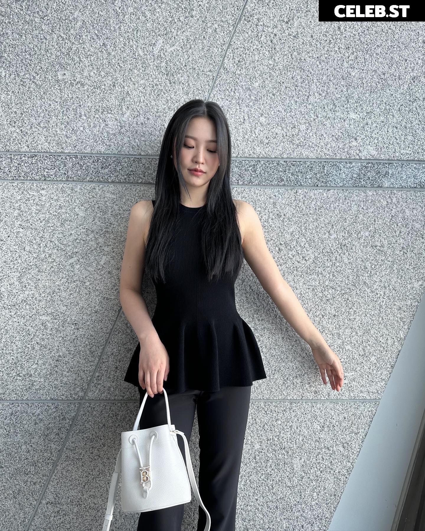 Kim Ye-rim (Yeri - Red Velvet) Image 12115919