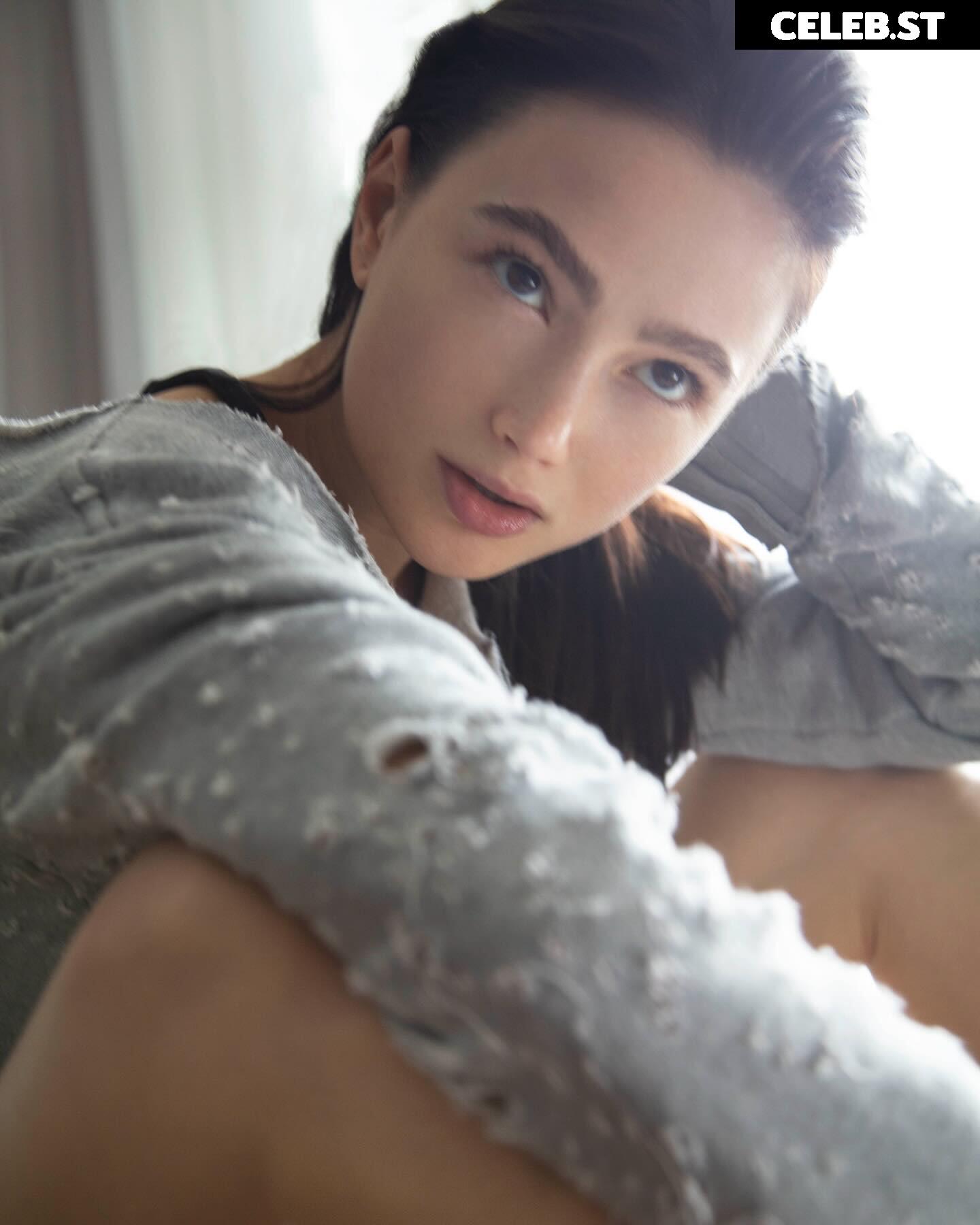 Marina Mazepa Image 12115794
