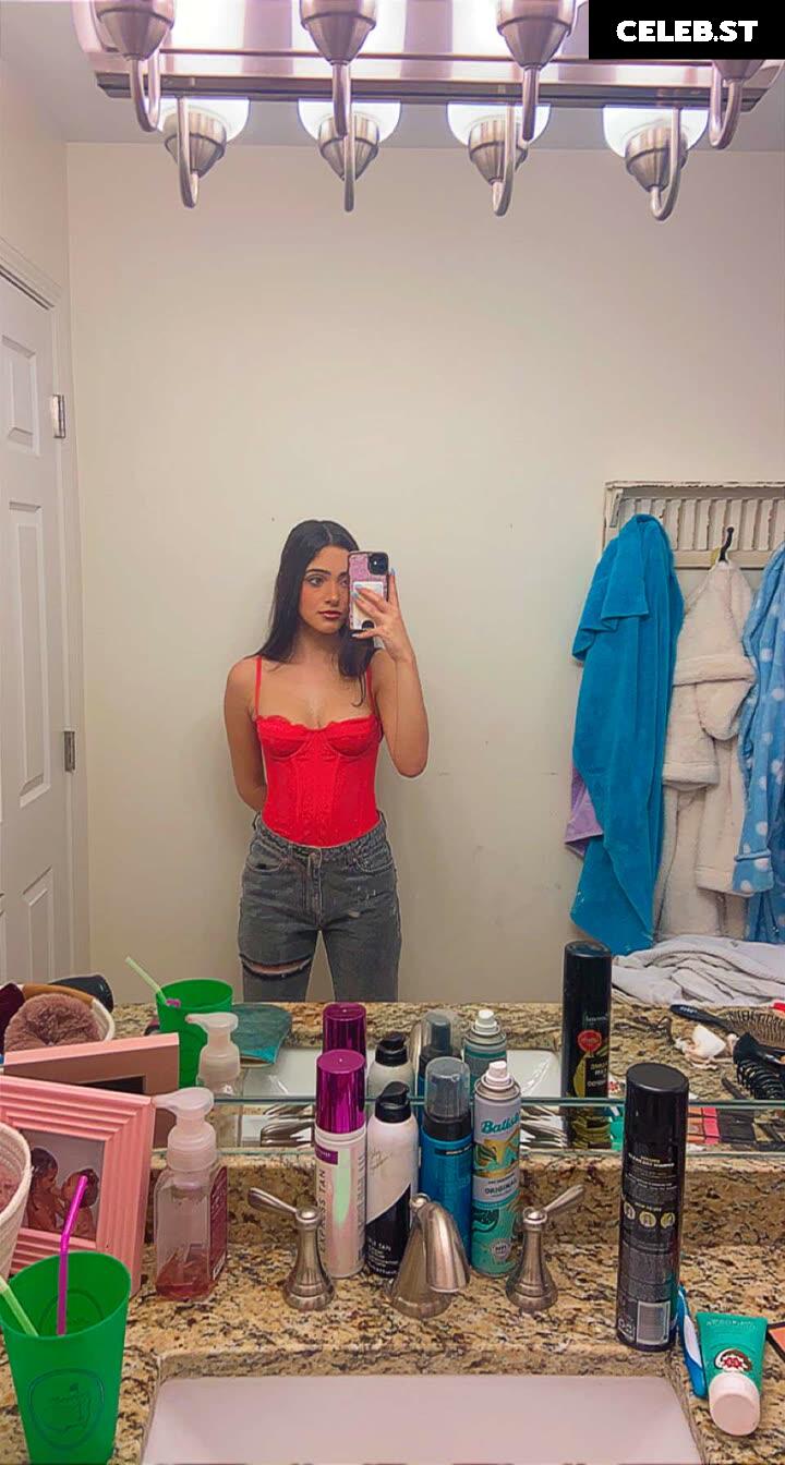 Ansley Spinks Image 12117968