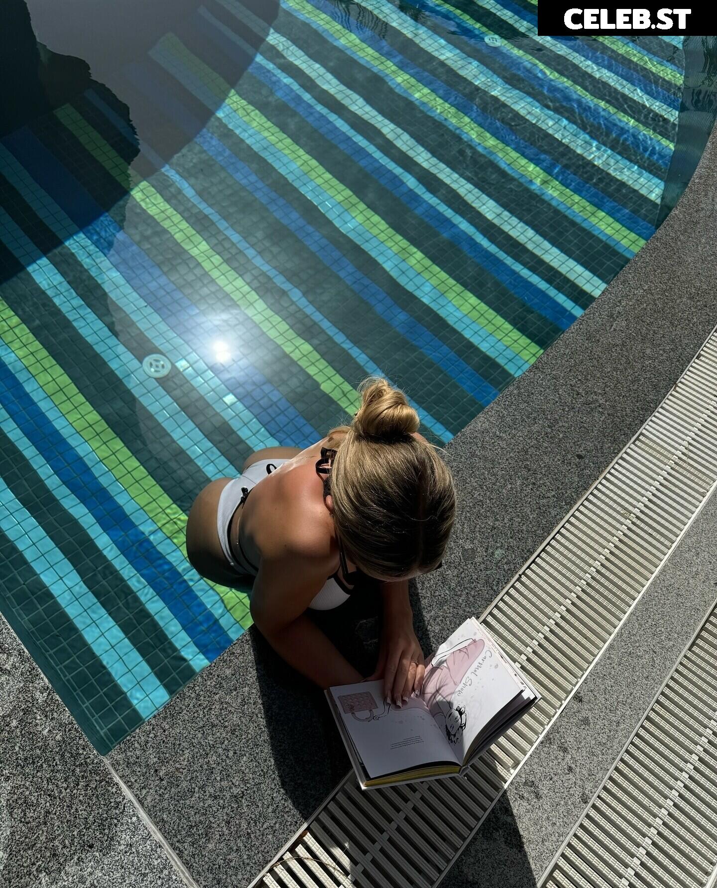 Wieke Langanke / Wieke.l Image 12117497