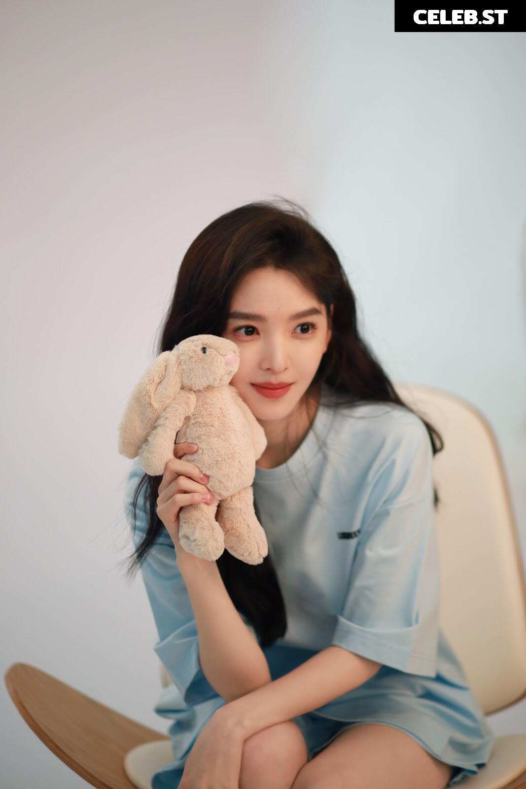 Zhang Ruonan  章若楠 Image 12116519