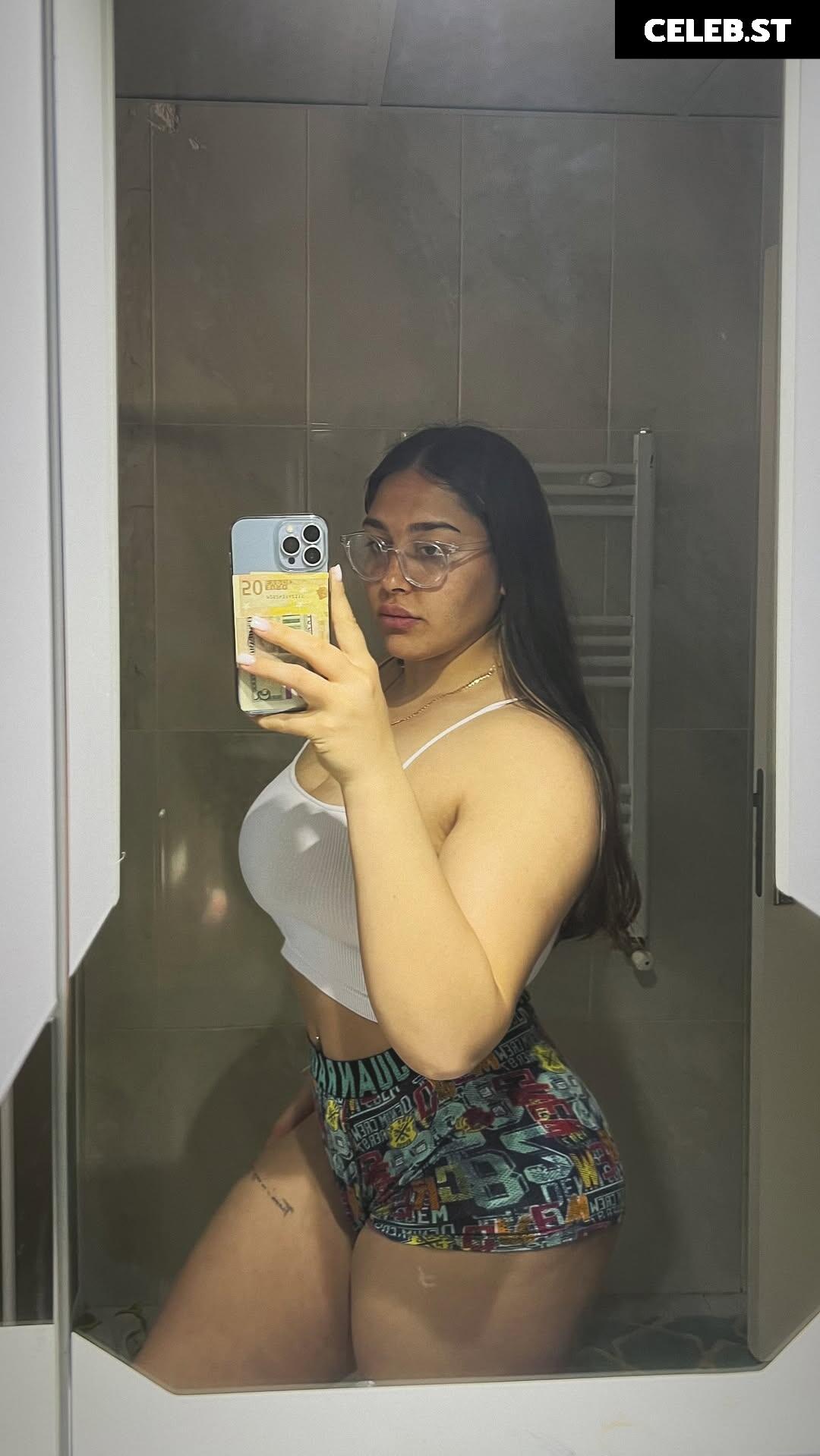 Menekşe Nur Fırat Image 12116507