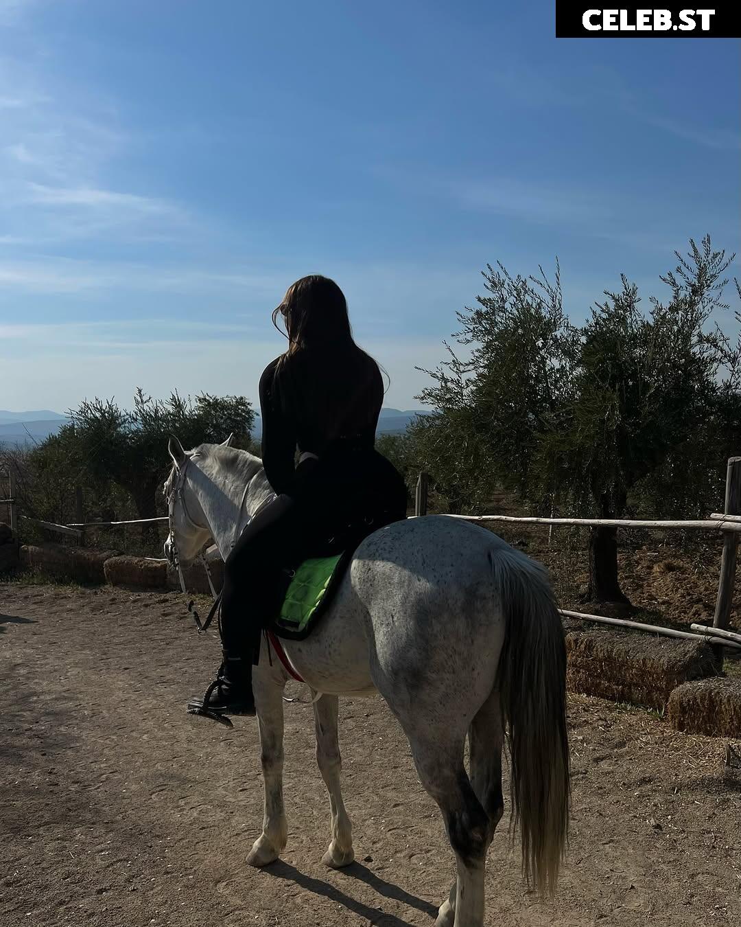 Menekşe Nur Fırat Image 12116506