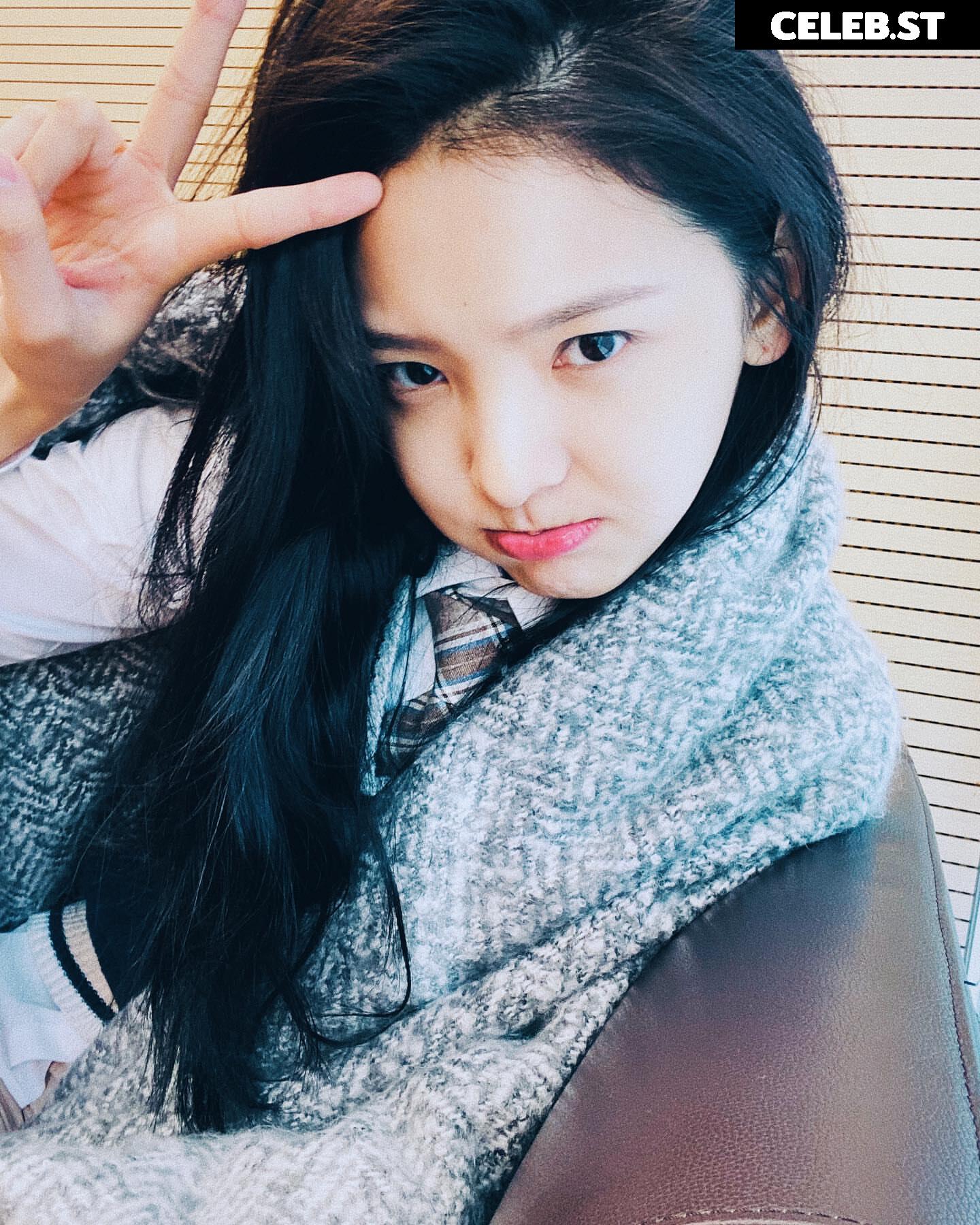 Zhang Ruonan  章若楠 Image 12116546