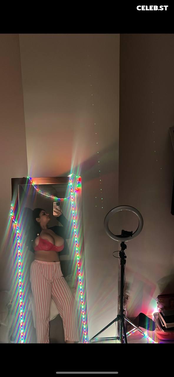 Silentnnova, Turkish busty HaticeYilmaz Image 12116701