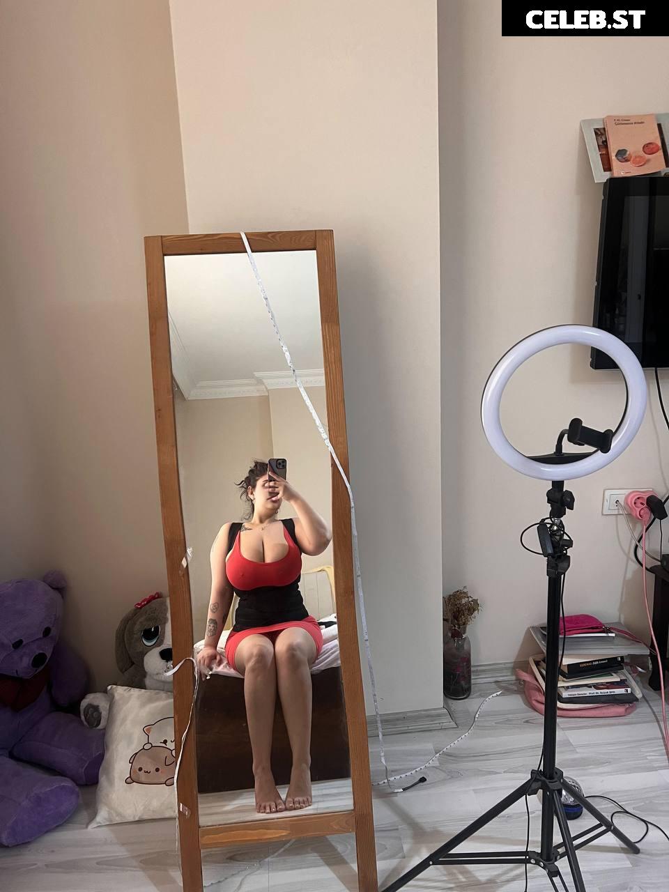 Silentnnova, Turkish busty HaticeYilmaz Image 12116693