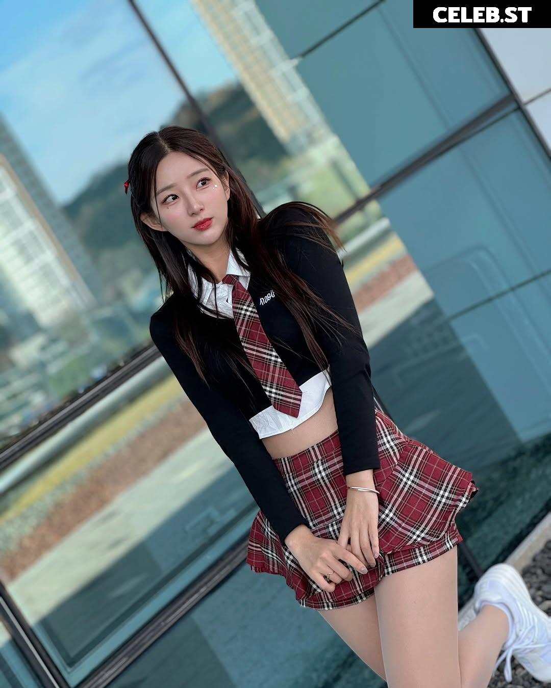 Kim Jina (Kim Jin-Ha) 김진아 jjina_v0v Image 12112231