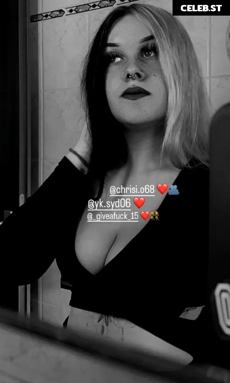 _a_x_n_x / Anna Mueller Image 12119451