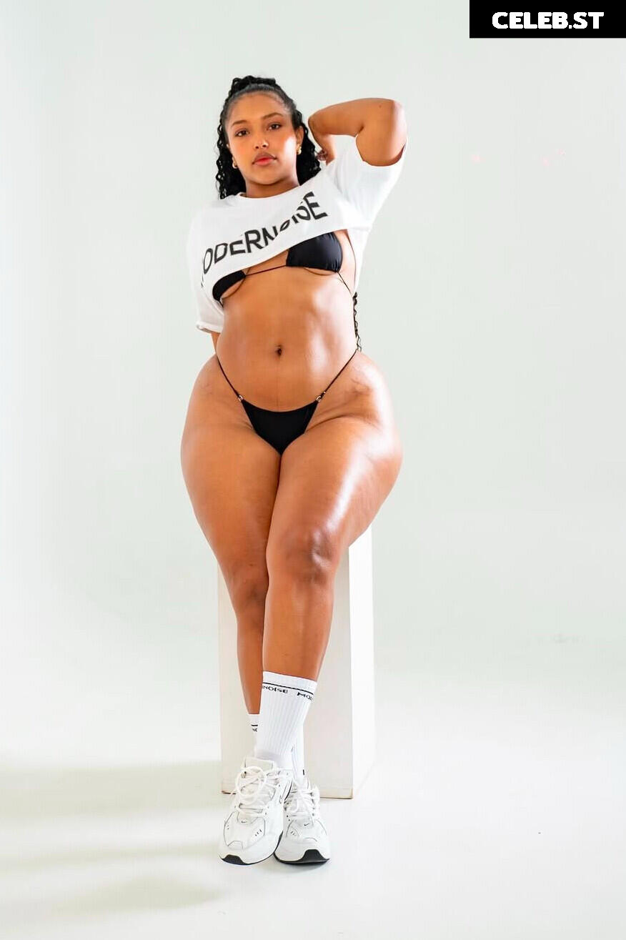 Thick baddie @majovergarag_ Image 12119786