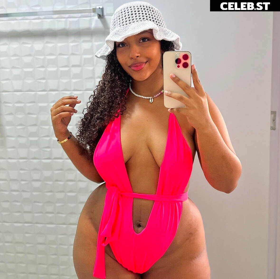 Thick baddie @majovergarag_ Image 12119764