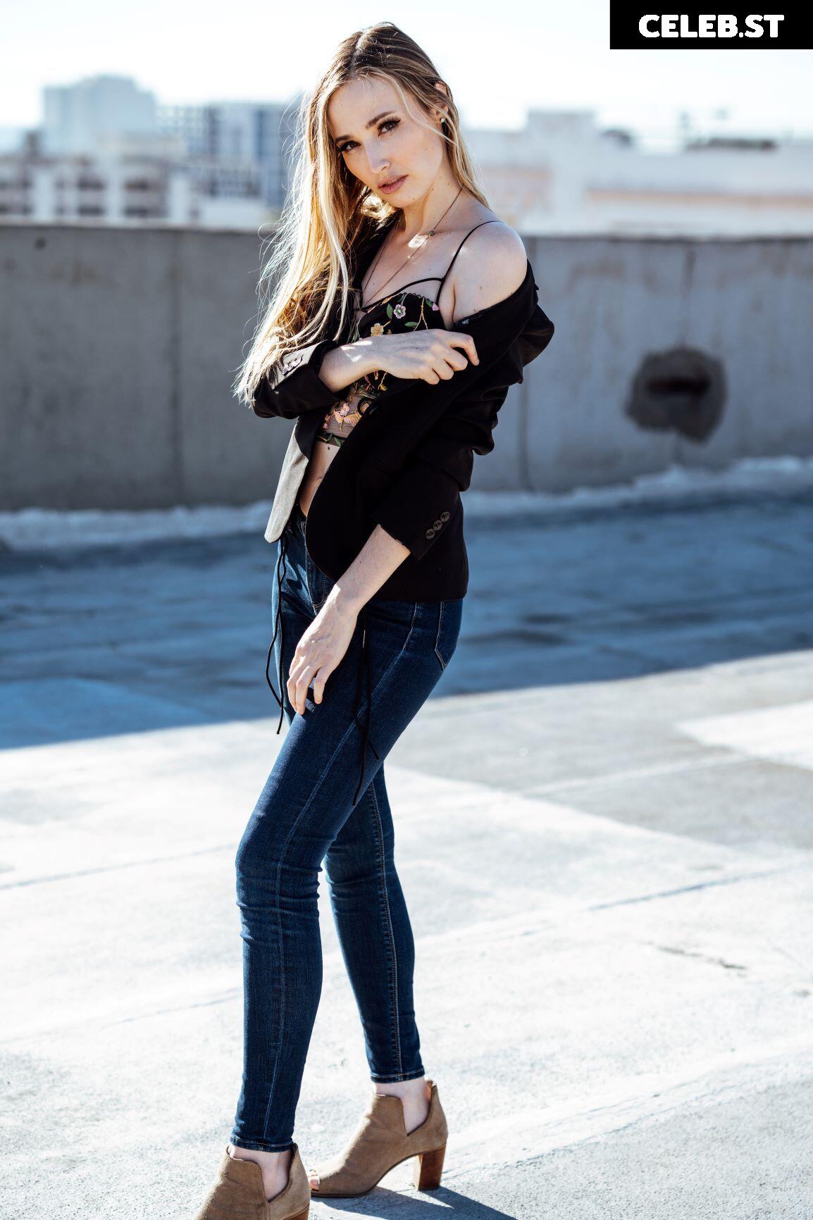 Paige The Witch / paigethewitch Image 12125480