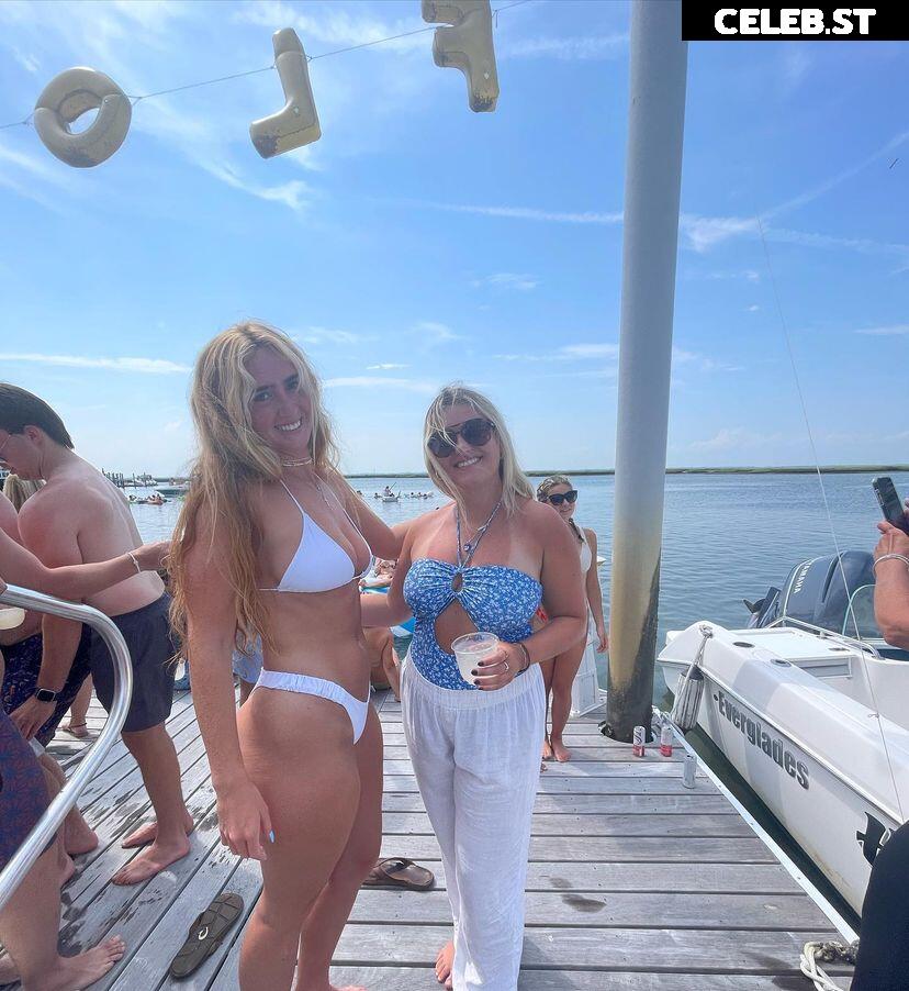 Olivia Dumont / Livdumont / Oliviaadumontt Image 12124631