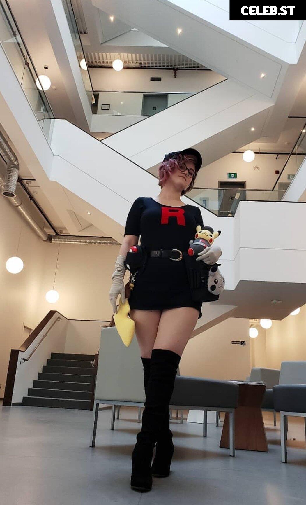 girl_dm_ | Luna Image 12126155