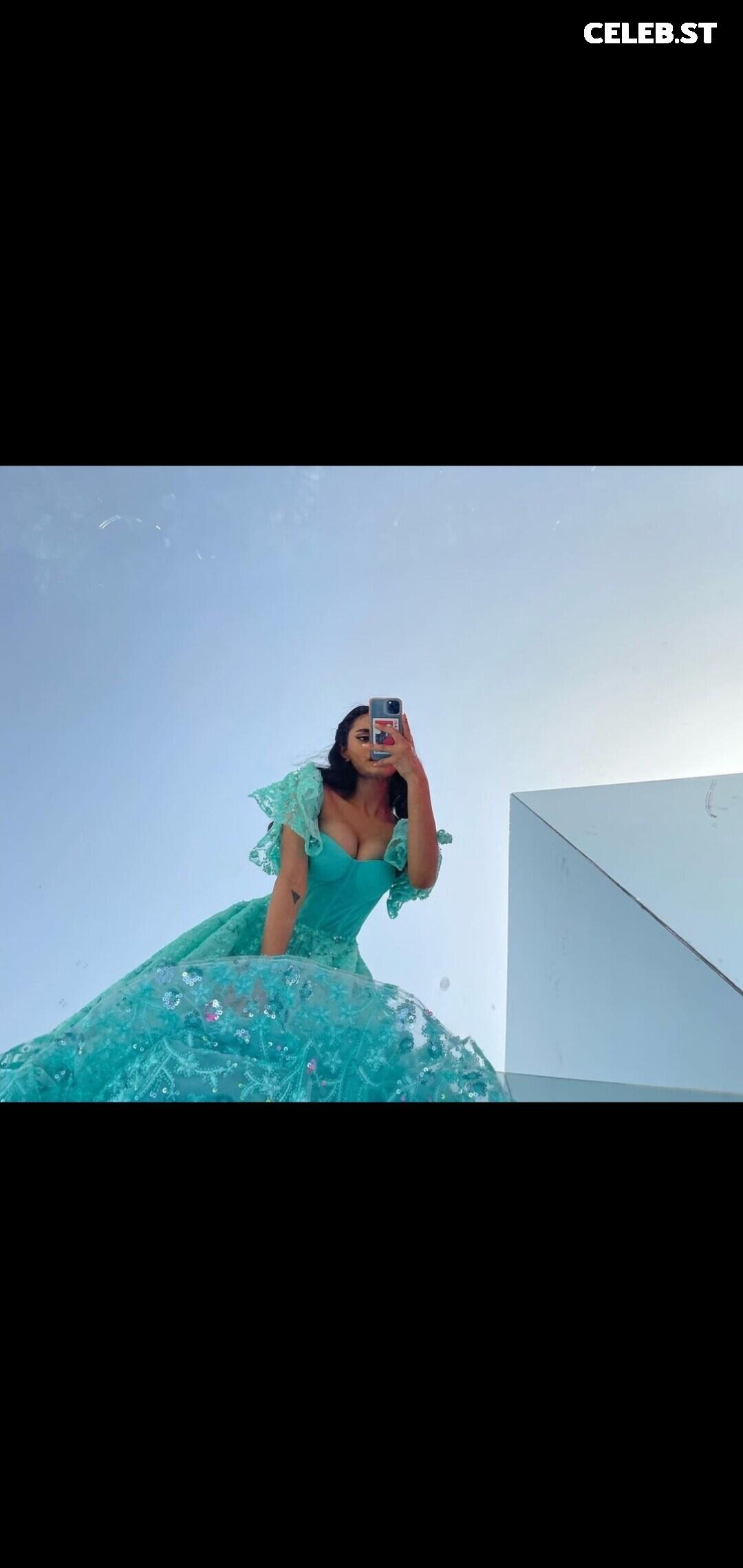 Marina / marvnaa Image 12121487