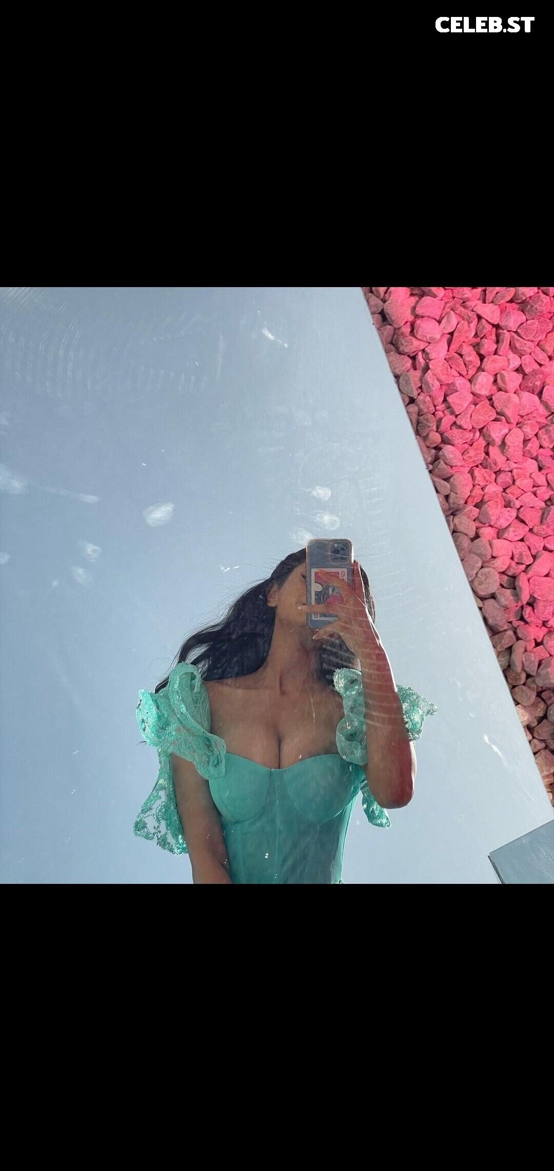 Marina / marvnaa Image 12121485