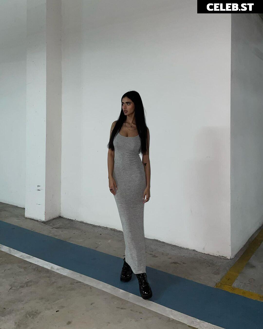 Marina / marvnaa Image 12121460