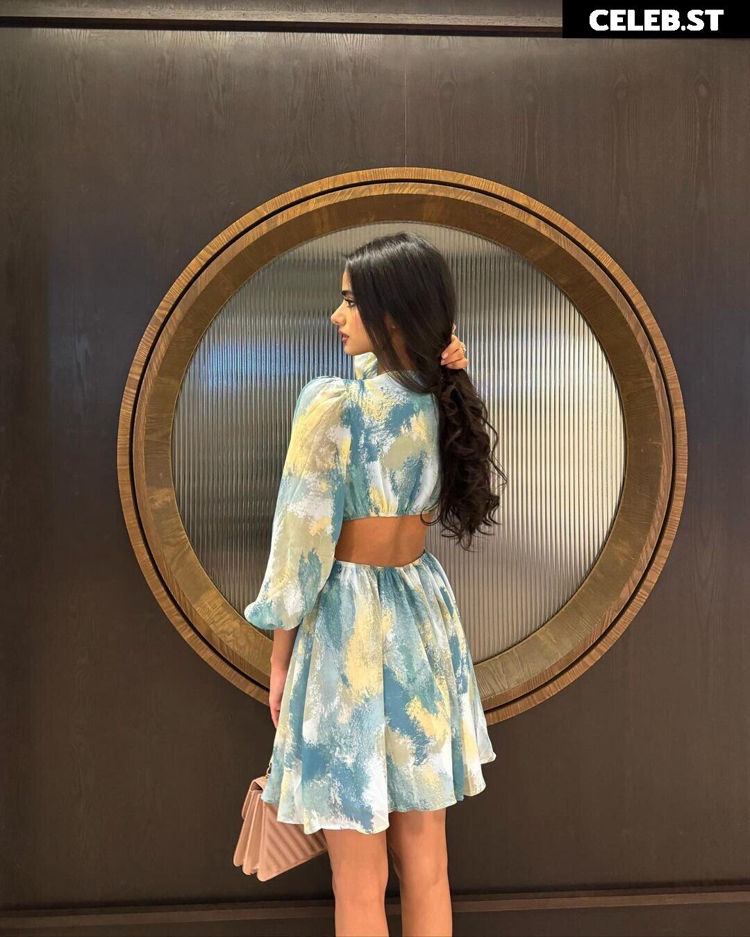 Marina / marvnaa Image 12121457