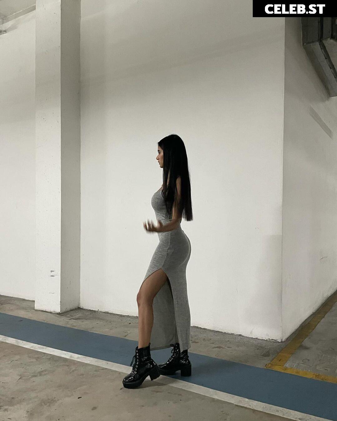 Marina / marvnaa Image 12121458