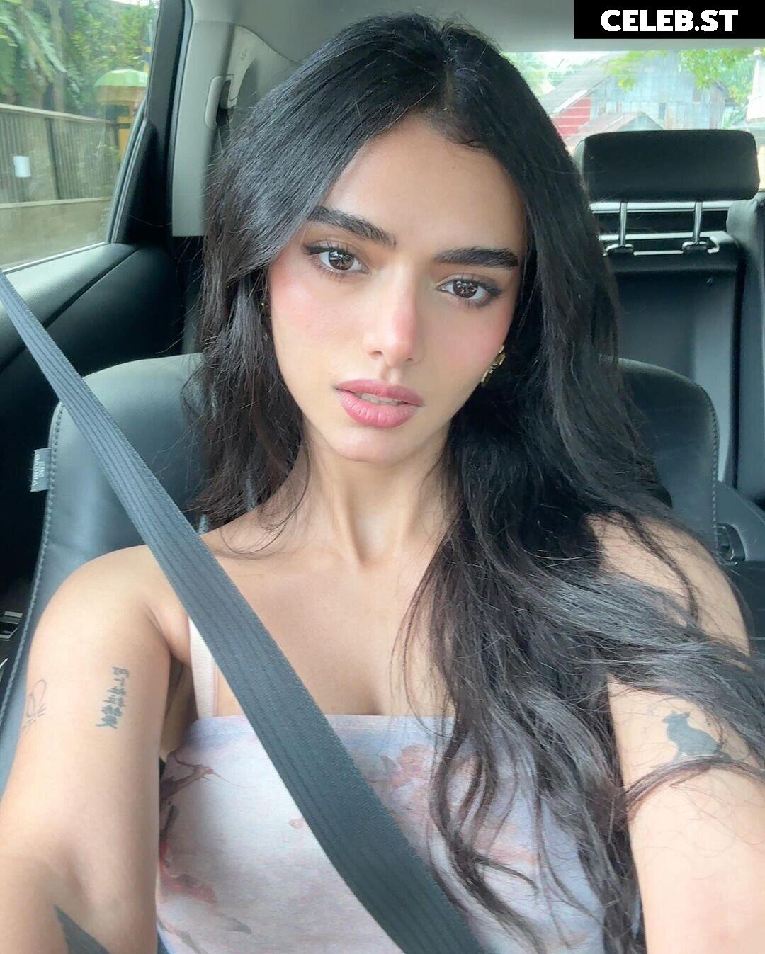 Marina / marvnaa Image 12121471