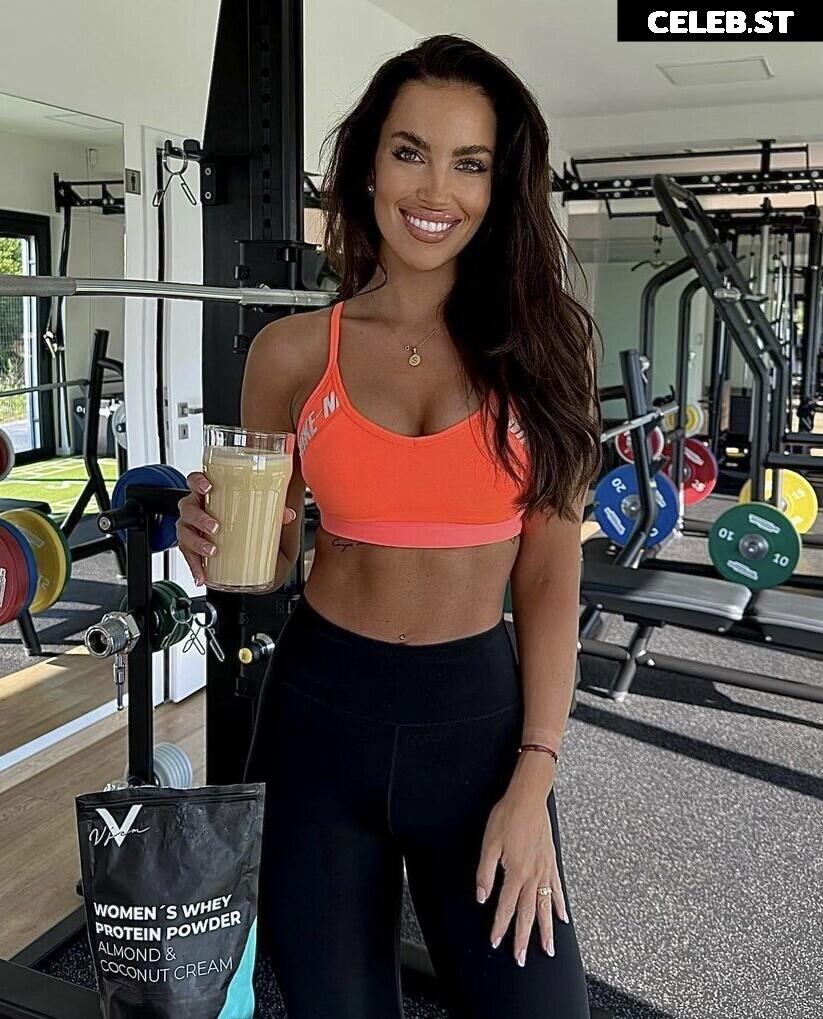 Simona Leskovska Image 12120922